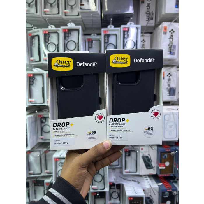 Otterbox Defender Case for iPhones - Image 3